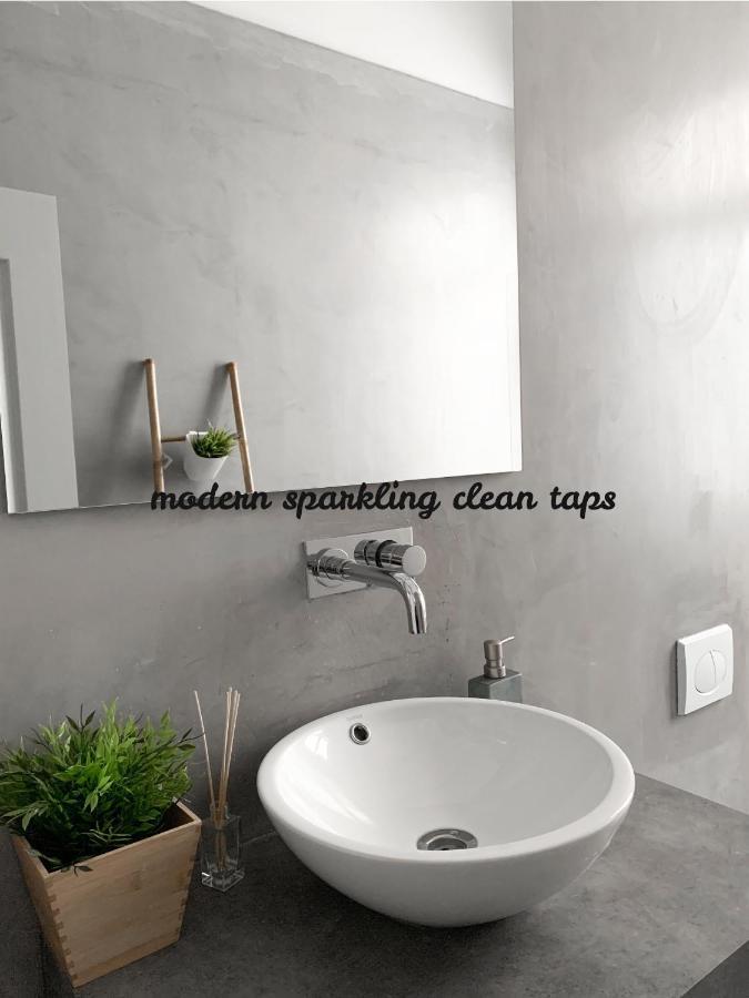 Atelier 3 Hostel Loule Bagian luar foto