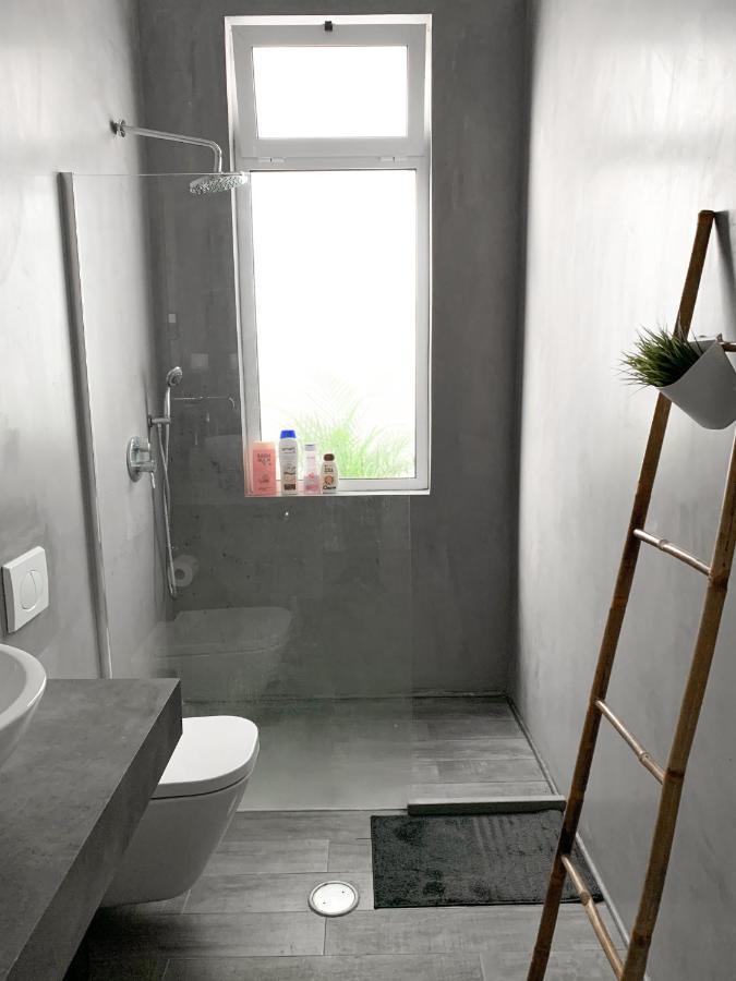 Atelier 3 Hostel Loule Bagian luar foto