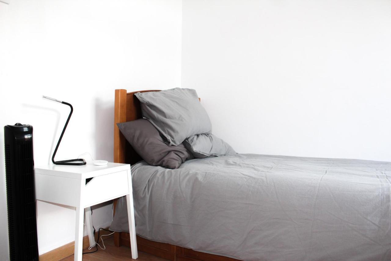 Atelier 3 Hostel Loule Bagian luar foto