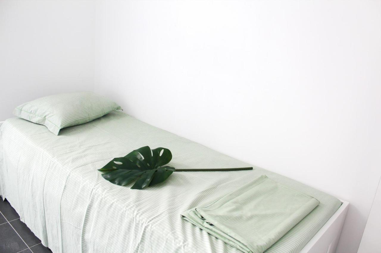 Atelier 3 Hostel Loule Bagian luar foto