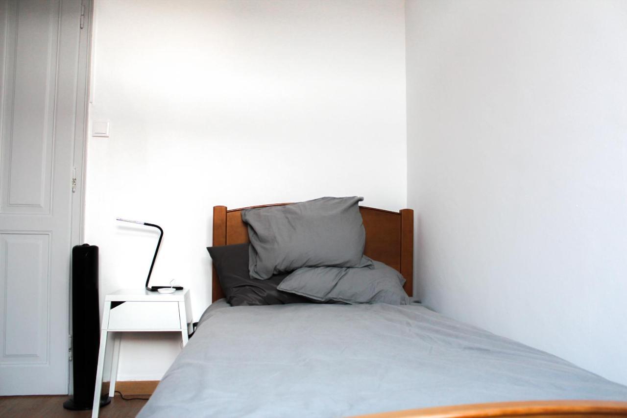 Atelier 3 Hostel Loule Bagian luar foto