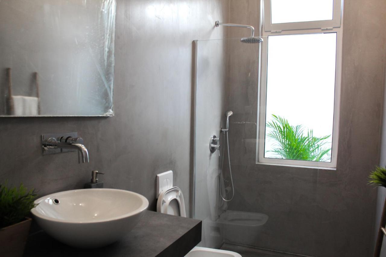 Atelier 3 Hostel Loule Bagian luar foto