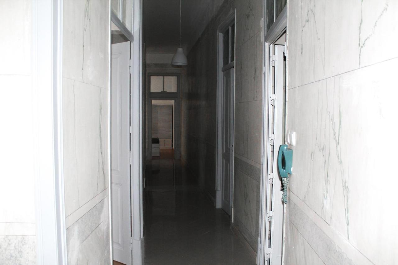 Atelier 3 Hostel Loule Bagian luar foto