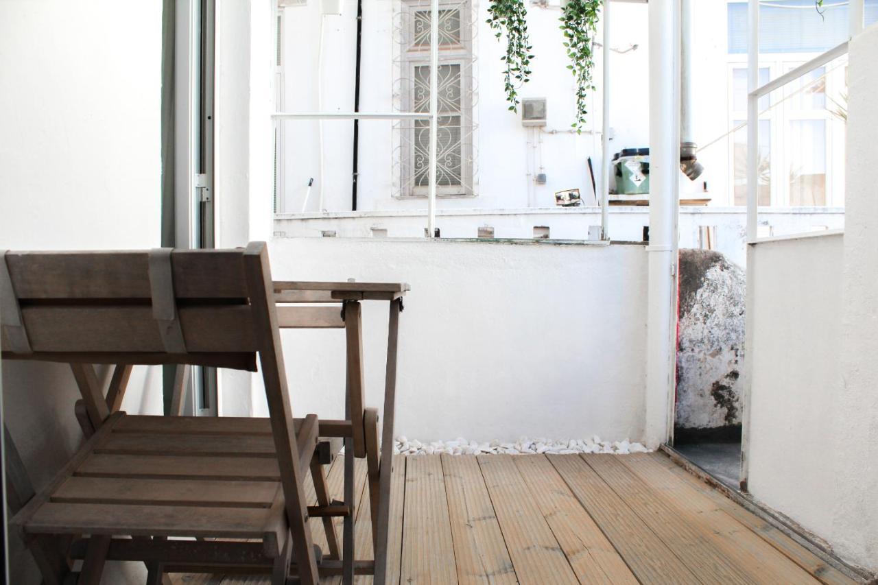 Atelier 3 Hostel Loule Bagian luar foto