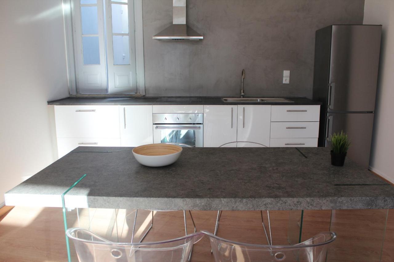 Atelier 3 Hostel Loule Bagian luar foto