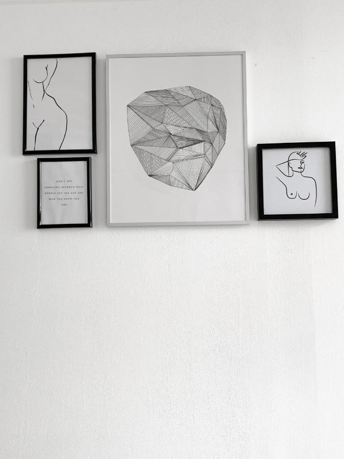 Atelier 3 Hostel Loule Bagian luar foto