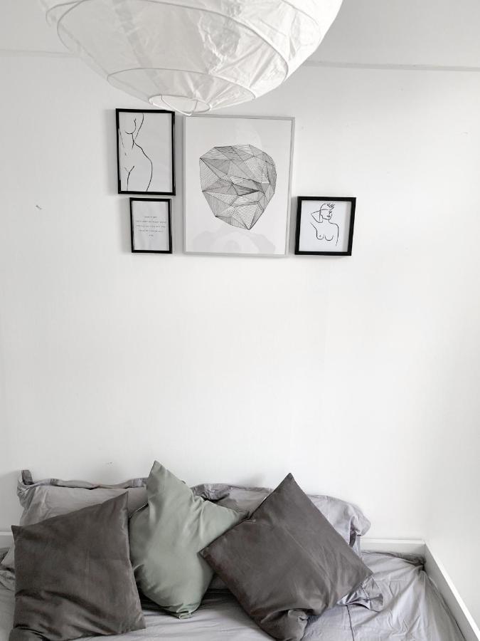 Atelier 3 Hostel Loule Bagian luar foto
