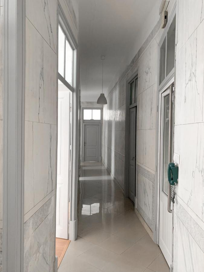 Atelier 3 Hostel Loule Bagian luar foto